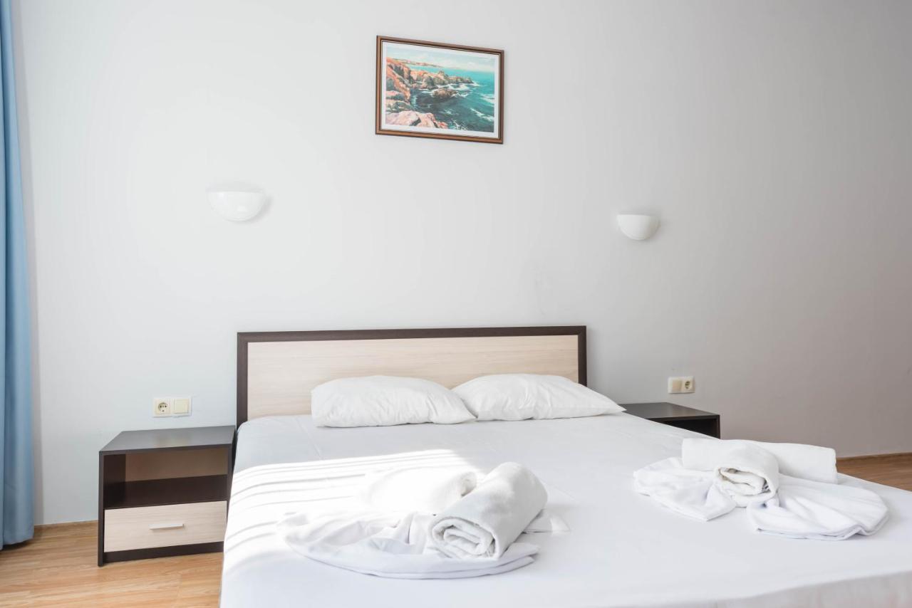 1-St Line Izvora Sea View Apartments On Aranyhomok Kültér fotó