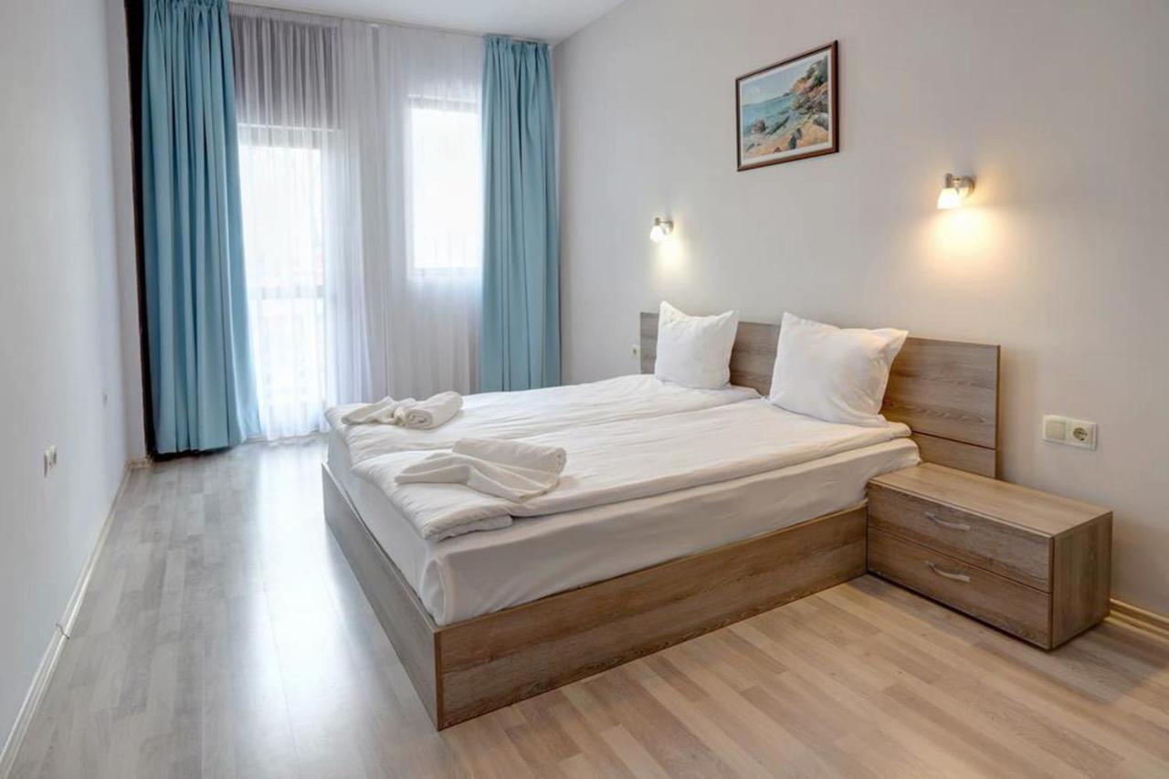 1-St Line Izvora Sea View Apartments On Aranyhomok Kültér fotó