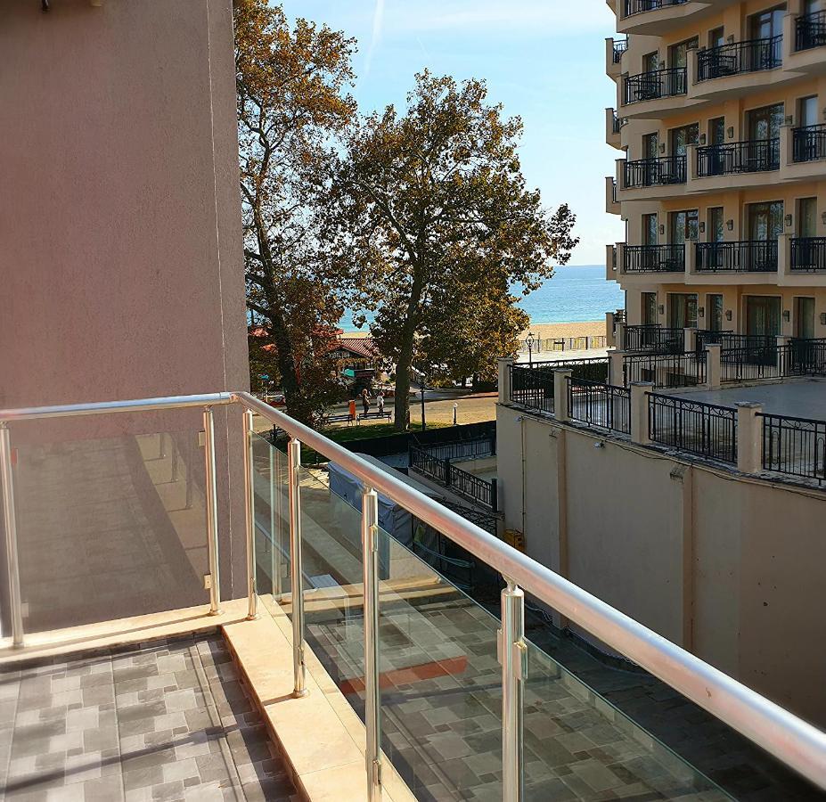 1-St Line Izvora Sea View Apartments On Aranyhomok Kültér fotó